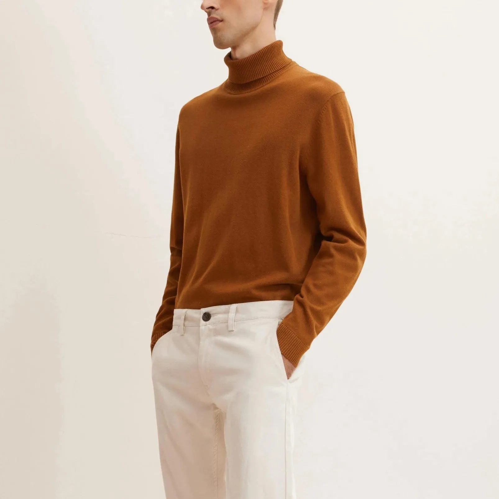 Fine Knitted Turtleneck (Brown)